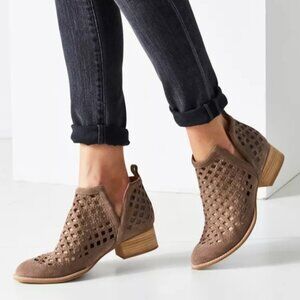 JEFFREY CAMPBELL Taupe Lattice Cutout Booties Taggart Ankle Boots *READ*